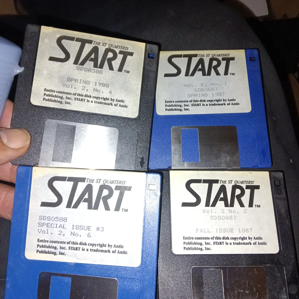 Tart PC Game Disk Set - Blue and White